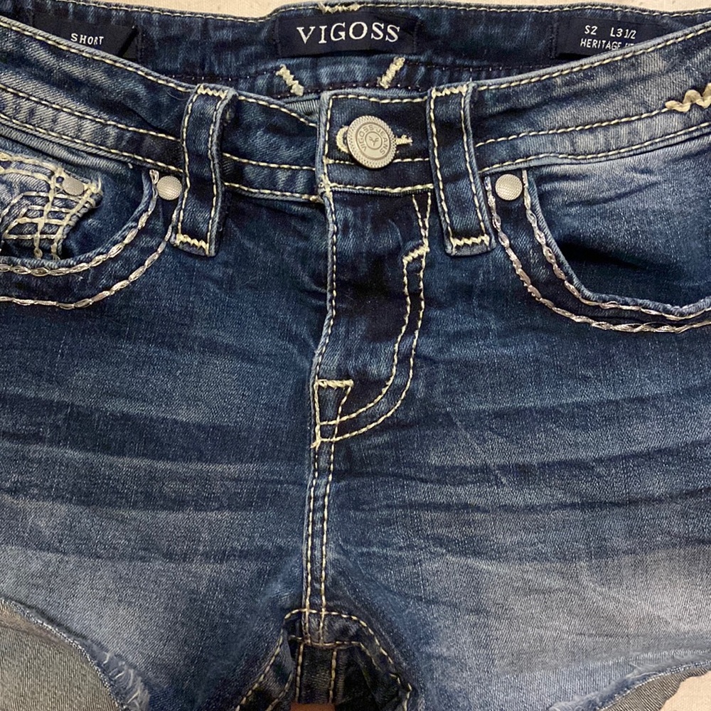 Vigoss Jean shorts with sequined pockets